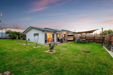 Photo of property in 5 Lucerne Place, Welcome Bay, Tauranga, 3112