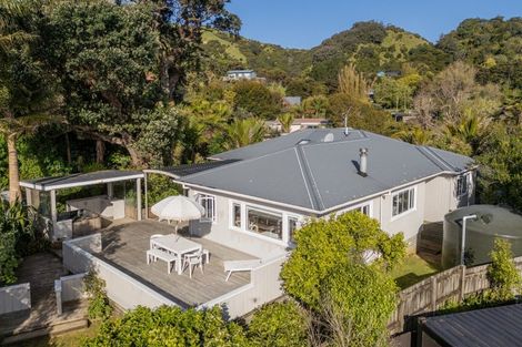 Photo of property in 18 Black Jack Road, Kuaotunu, Whitianga, 3592