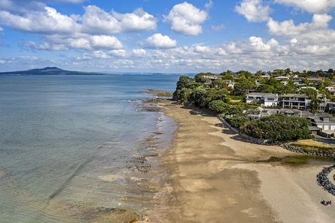 Photo of property in 25 Huntly Road, Campbells Bay, Auckland, 0630