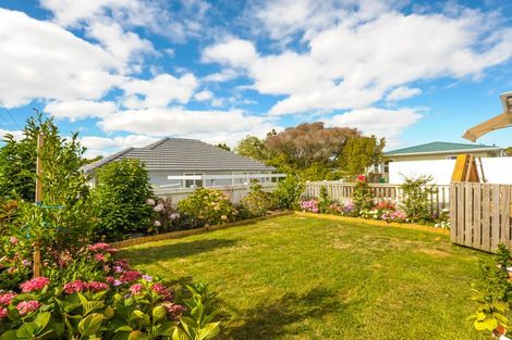 Photo of property in 24a Ribblesdale Road, Henderson, Auckland, 0612