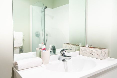 Photo of property in 5/143 Cockayne Road, Khandallah, Wellington, 6035