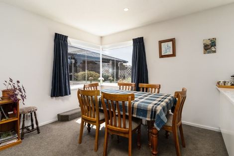 Photo of property in 42 Beauford Place, Parklands, Christchurch, 8083