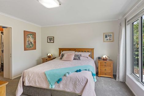 Photo of property in 32 Sylvia Street, Parklands, Christchurch, 8083
