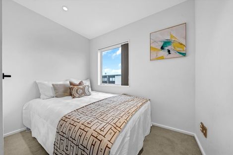 Photo of property in 21 Meritage Lane, Te Atatu South, Auckland, 0610
