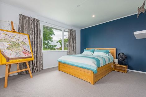 Photo of property in 17 Peters Avenue, Cloverlea, Palmerston North, 4412