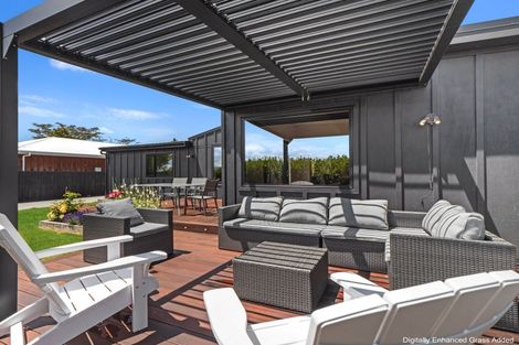 Photo of property in 30 Park Terrace, Waikuku Beach, 7473