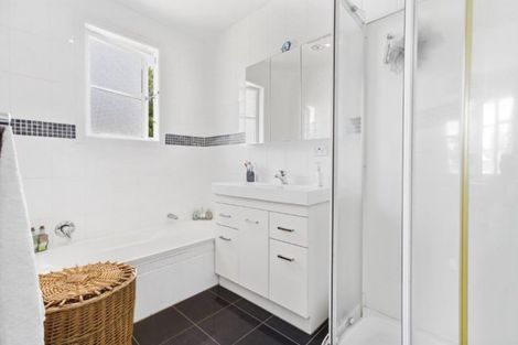 Photo of property in 14 Watts Crescent, Hamilton East, Hamilton, 3216