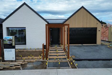 Photo of property in 72 Hugo Shaw Drive, Cambridge, 3434