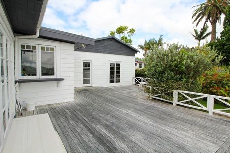 Photo of property in 9-11 Walker Terrace, Te Kopuru, 0391