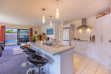 Photo of property in 6a Willow Drive, Taradale, Napier, 4112
