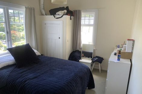 Photo of property in 22 Saint Michaels Crescent, Kelburn, Wellington, 6012