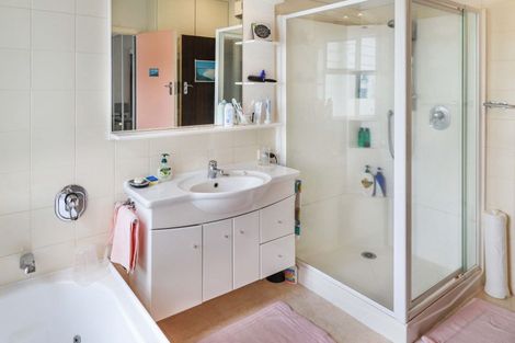 Photo of property in 141 Knights Road, Hutt Central, Lower Hutt, 5010