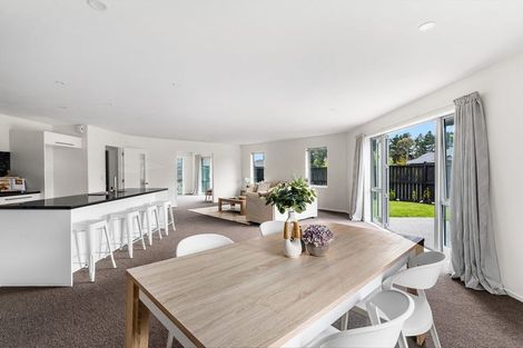 Photo of property in 37 Dunlops Crescent, Bottle Lake, Christchurch, 8083