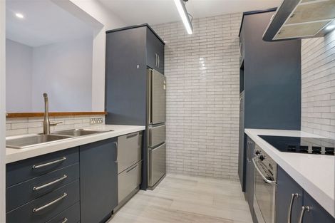 Photo of property in 2/2 Armoy Drive, East Tamaki, Auckland, 2016