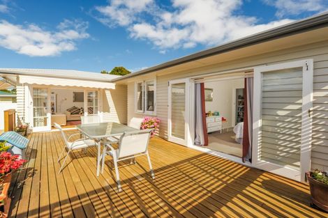 Photo of property in 24a Ribblesdale Road, Henderson, Auckland, 0612