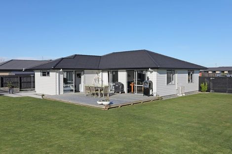 Photo of property in 12 George Street, Bulls, 4818