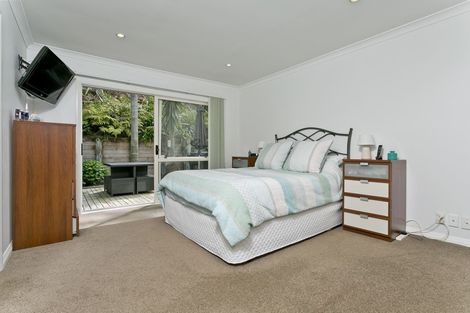 Photo of property in 9 Falstone Lane, Browns Bay, Auckland, 0630