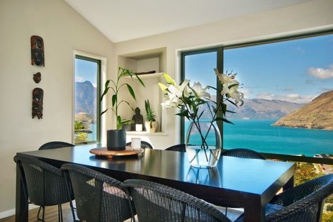 Photo of property in 10a Caples Place, Fernhill, Queenstown, 9300