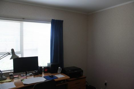 Photo of property in 4 Cranbrook Grove, Waikanae, 5036