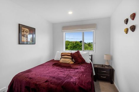 Photo of property in 8 Bayview Park Lane, Orewa, 0931