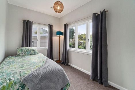 Photo of property in 2 Buisson Glade, West Harbour, Auckland, 0618