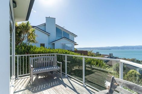 Photo of property in 11 Curnow Way, Kaiwharawhara, Wellington, 6035