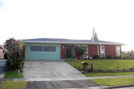 Photo of property in 2 Silva Crescent, Riverlea, Hamilton, 3216