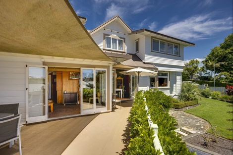 Photo of property in 1 Lambton Road, Hospital Hill, Napier, 4110