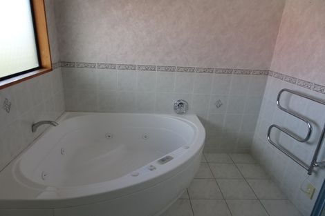 Photo of property in 10 Norfolk Way, Welcome Bay, Tauranga, 3112