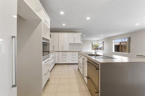 Photo of property in 379 Carrington Street, Upper Vogeltown, New Plymouth, 4310