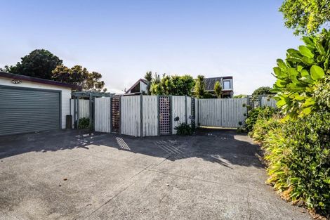 Photo of property in 8 Pohutukawa Drive, Opunake, 4616
