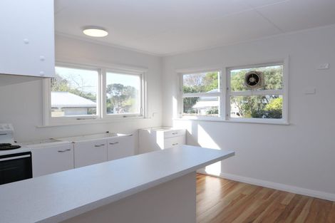 Photo of property in 2 Lorien Court, Raumati Beach, Paraparaumu, 5032