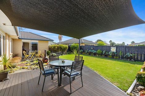 Photo of property in 35 The Gardens Drive, Papamoa Beach, Papamoa, 3118