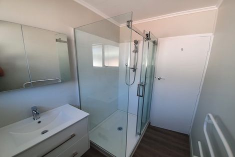 Photo of property in 2/15 Kayeleen Place, Cockle Bay, Auckland, 2014