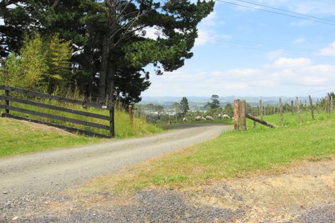 Photo of property in 41a Pinetone Road, Kumeu, 0892