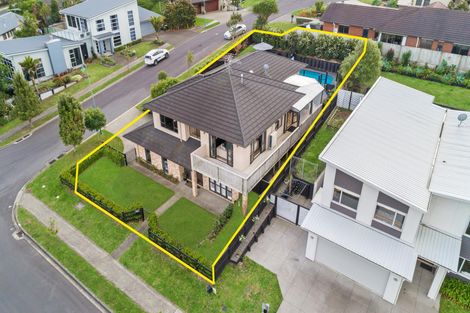 Photo of property in 2 Ellivani Rise, Pukekohe, 2120