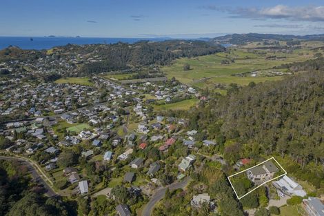Photo of property in 10 Patricia Place, Hahei, Whitianga, 3591