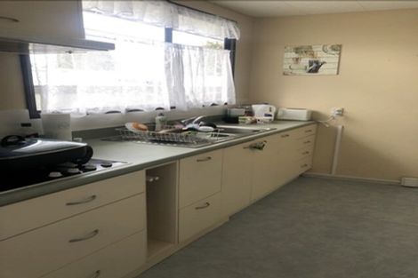 Photo of property in 2/15 Barneys Farm Road, Clendon Park, Auckland, 2103