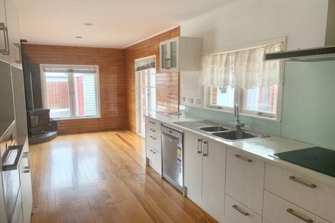 Photo of property in 6 Mildmay Road, Henderson, Auckland, 0610