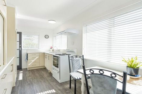 Photo of property in 5 Mersey Street, Levin, 5510