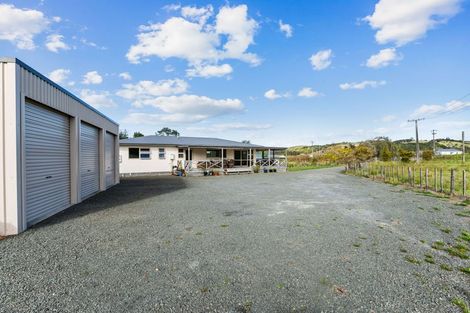 Photo of property in 46 Franklin Road, Paparoa, 0571