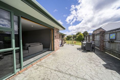 Photo of property in 11 Kepler Place, Te Anau, 9600