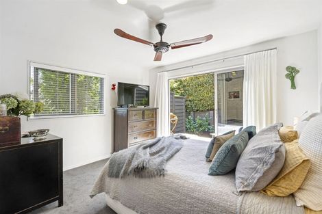 Photo of property in 2/76 Wairoa Road, Narrow Neck, Auckland, 0624