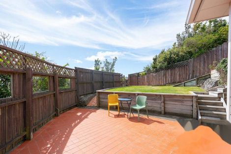 Photo of property in 16 Carluke Street, Paparangi, Wellington, 6037