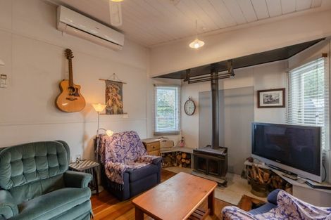 Photo of property in 14 Owen Street, Tikokino, Waipawa, 4273