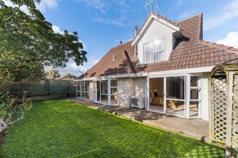 Photo of property in 126 John F Kennedy Drive, Milson, Palmerston North, 4414