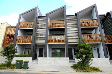 Photo of property in 25 De Havilland Road, Hobsonville, Auckland, 0618