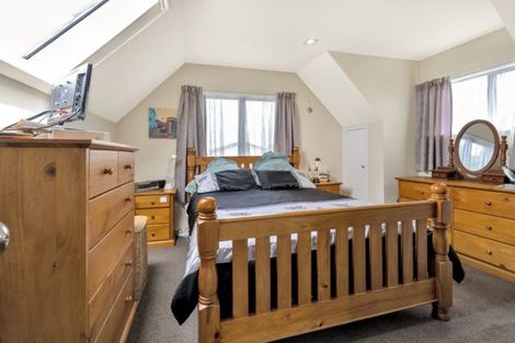 Photo of property in 1/136 Bradbury Road, Botany Downs, Auckland, 2010