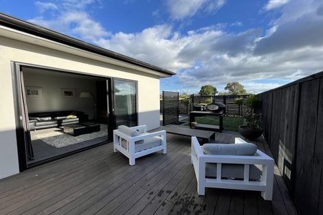 Photo of property in 2 Harrison Close, Cambridge, 3434