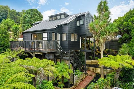 Photo of property in 1/20 Colonial Road, Birkenhead, Auckland, 0626